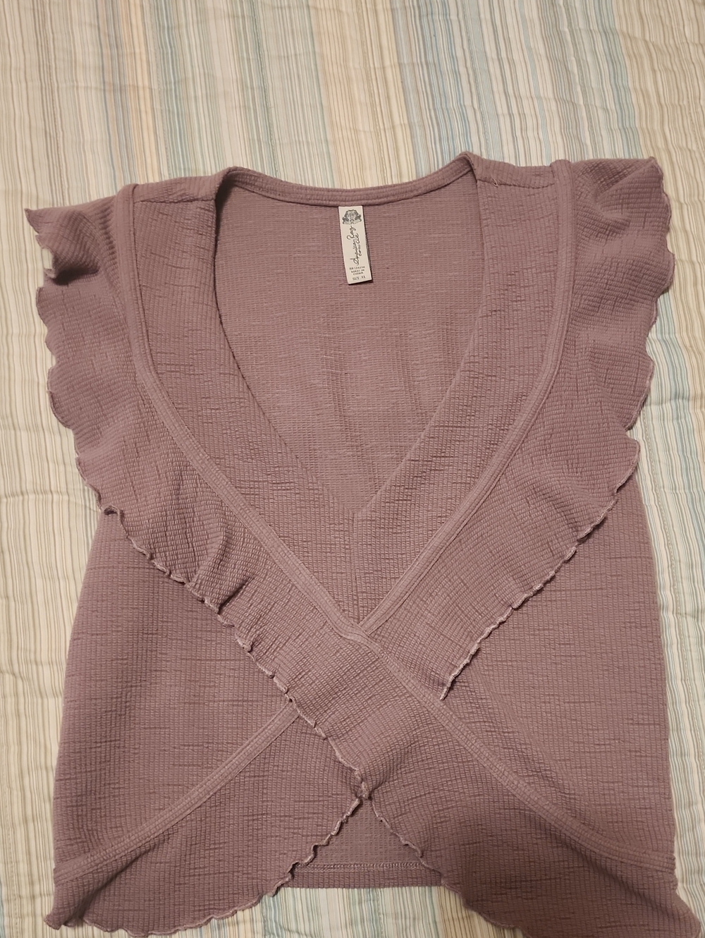 American Rag Mauve Ruffled V-Neck Women's Top